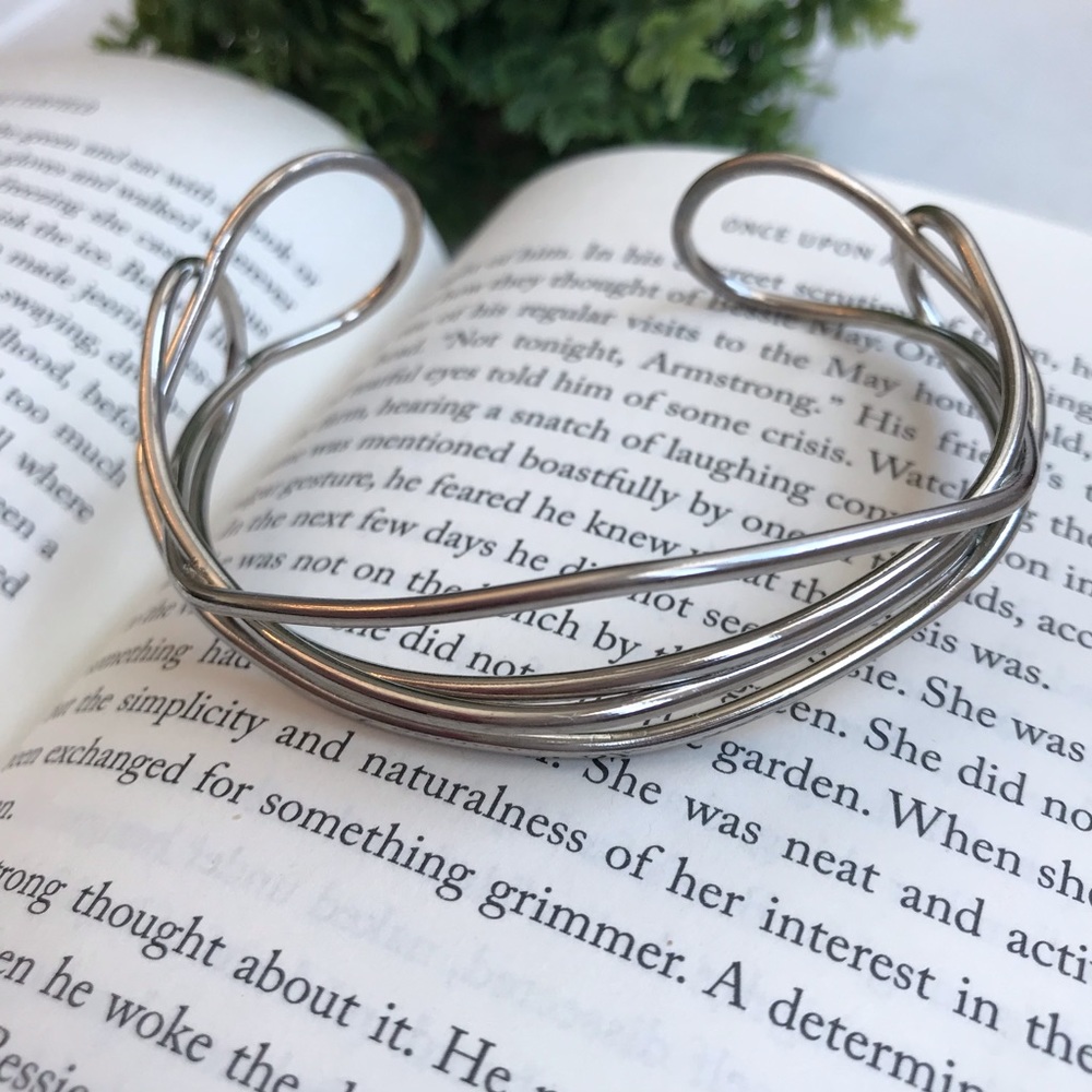 Silver twist bracelet
